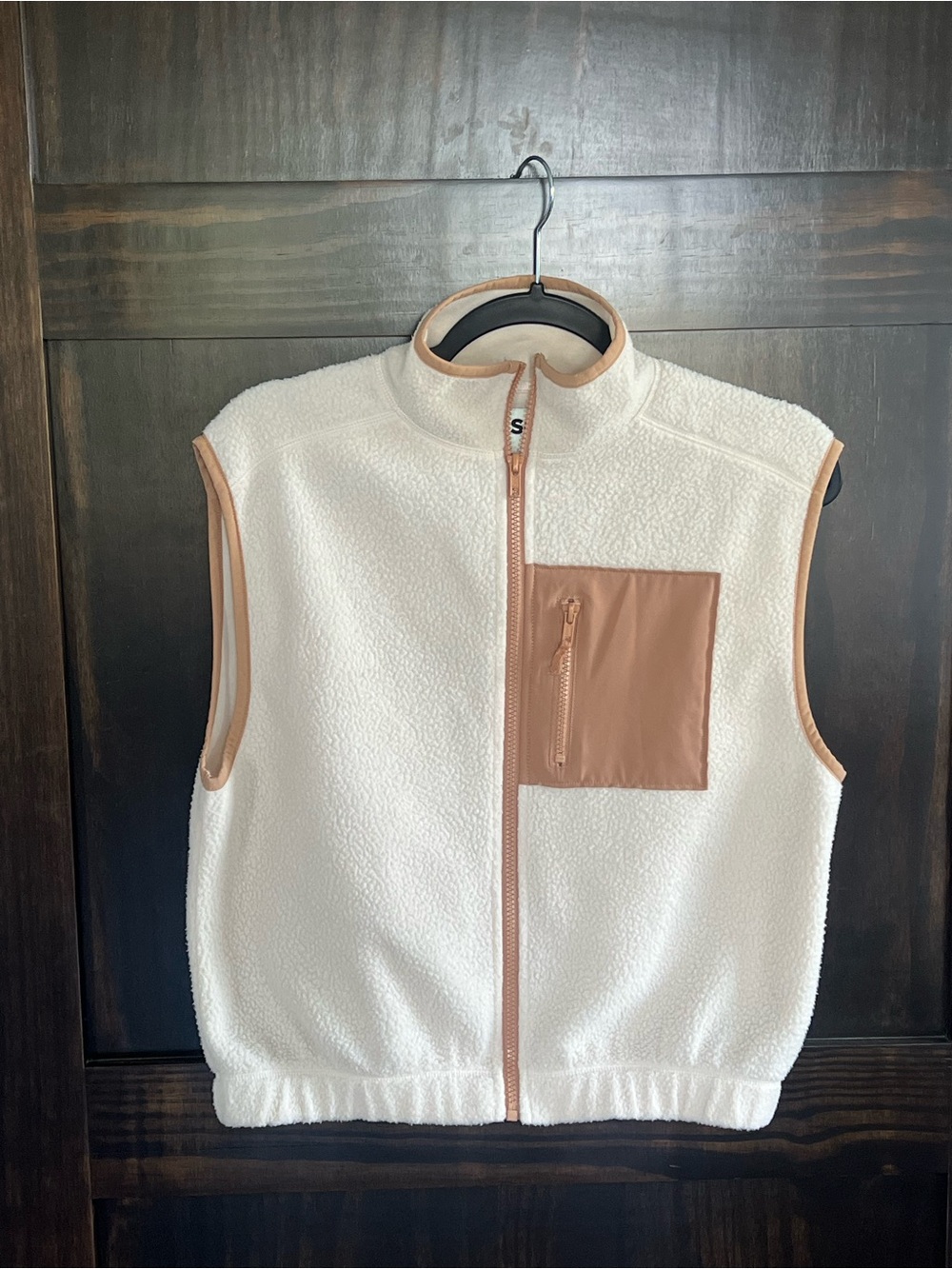 SO Cream Sherpa Fleece Vest with Tan Pocket Trim
